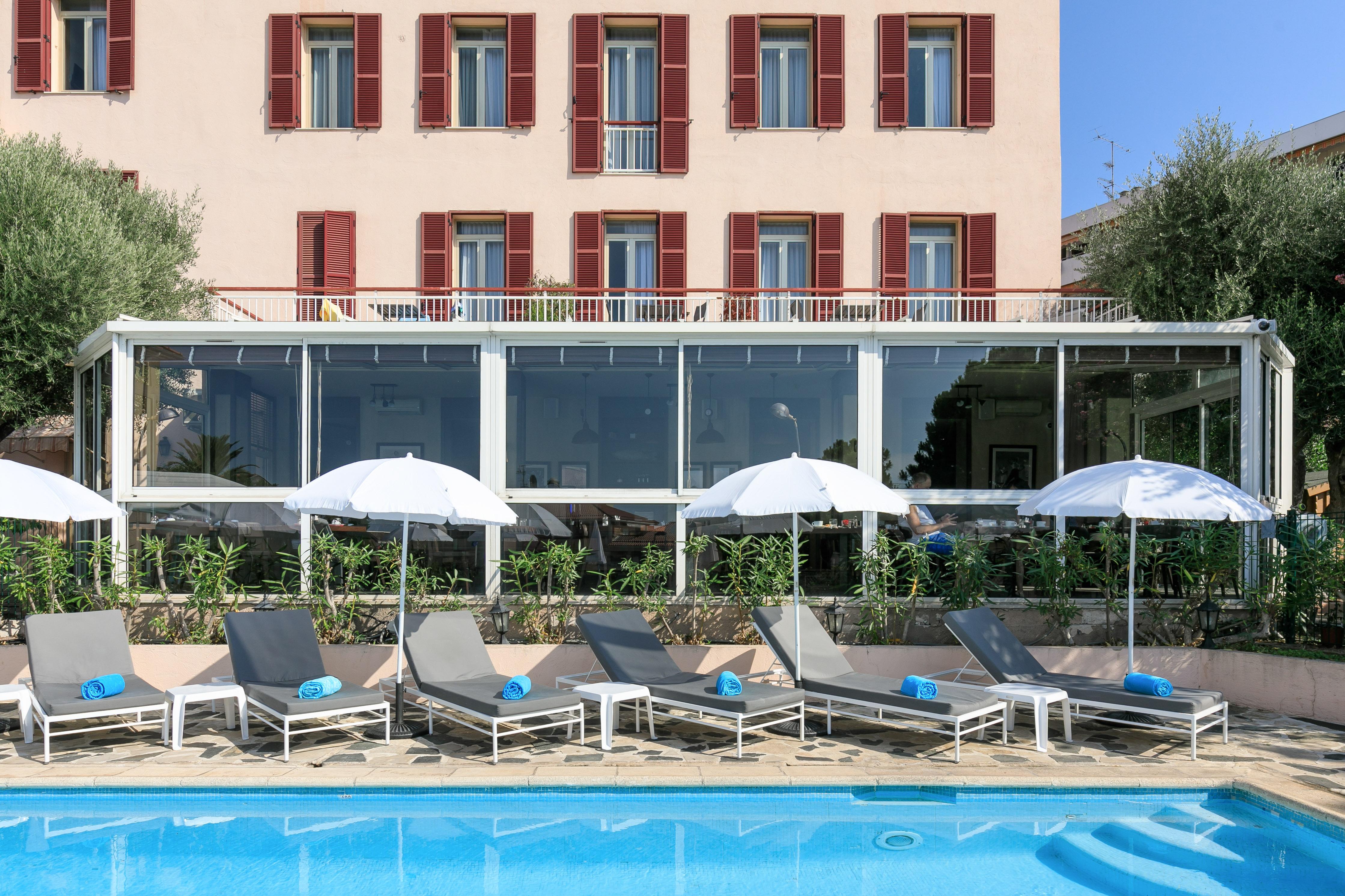 Hotel The Originals Boutique, Des Orangers,